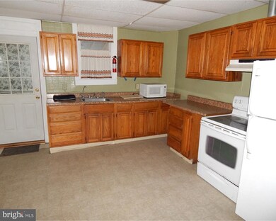 1241 Mulberry St, Reading, PA 19604 - photo 5