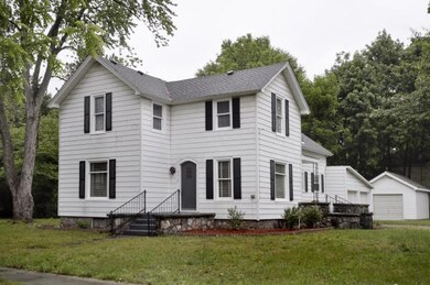 421 E Berrien St, Paw Paw, MI 49079 - photo 2