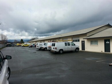 1662 Dowell Rd, Grants Pass, OR 97527 - photo 3