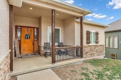 732 N Blazing Star Dr, Lawrence, KS 66049 - photo 4