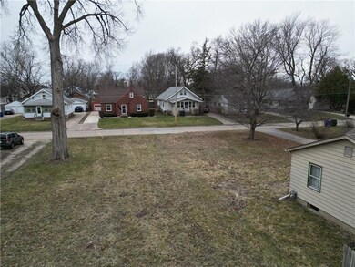 3103 47th St, Des Moines, IA 50310 - photo 7