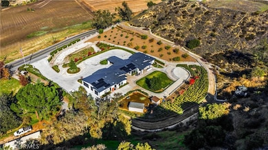 31615 Live Oak Canyon Rd, Redlands, CA 92373 - photo 3