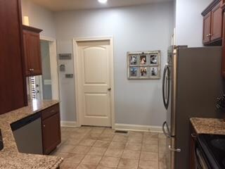 Tile floors in this loverly Kitchen 