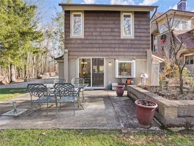 290 Salem Rd, Pound Ridge, NY 10576 - photo 4