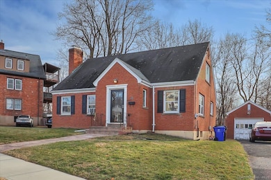 11 Columbus Ave, Middletown, CT 06457 - photo 2