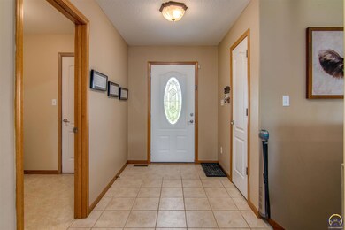 6044 SW 41st St, Topeka, KS 66610 - photo 4