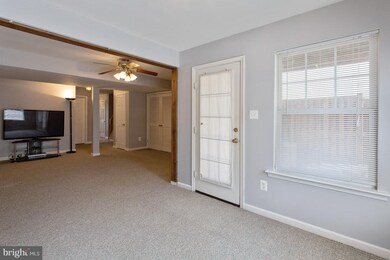 16928 Jed Forest Ln, Woodbridge, VA 22191 - photo 3