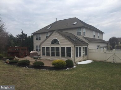 622 Nicole Dr, Southampton, PA 18966 - photo 2