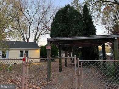 706 Madison Ct, Wallingford, PA 19086 - photo 2