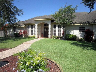 2815 Las Cruces Dr, Edinburg, TX 78539 - photo 2