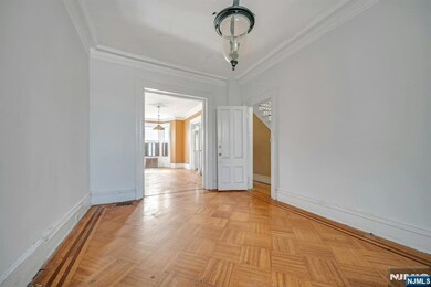 589 Martin Luther Kng Jr Blvd, Newark, NJ 07102 - photo 6