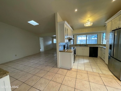 2661 W Fieldbrook Dr, Tucson, AZ 85741 - photo 4