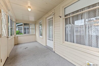 709 Cramer Ave, Schenectady, NY 12306 - photo 3