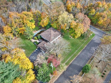 2 Kings Gate Rd, Suffern, NY 10901 - photo 4