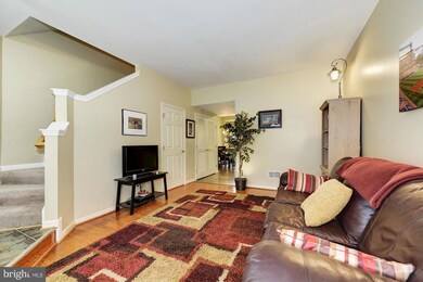 12402 Selkirk Cir, Bristow, VA 20136 - photo 5