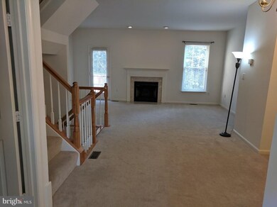 13183 Dashco Way, Herndon, VA 20171 - photo 5