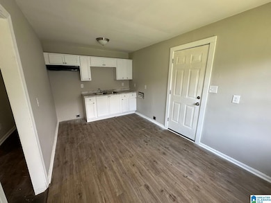 2804 32nd Way SW, Birmingham, AL 35221 - photo 3