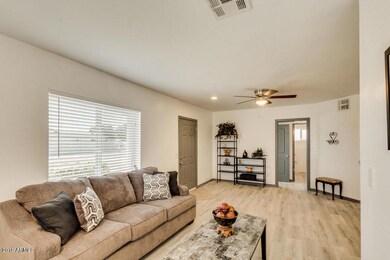 2134 E Palm Ln, Phoenix, AZ 85006 - photo 3