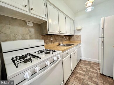 516 Corinthian Ave unit A, Essington, PA 19029 - photo 5