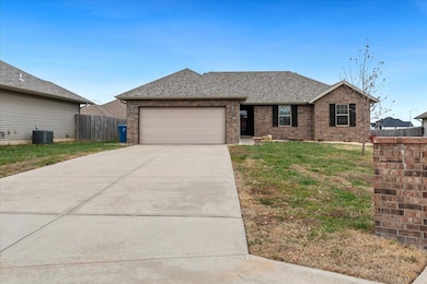 855 E Florence Ct, Nixa, MO 65714 - photo 2