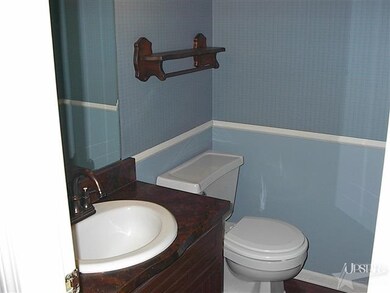 314 N Mcclellan St, Auburn, IN 46706 - photo 6