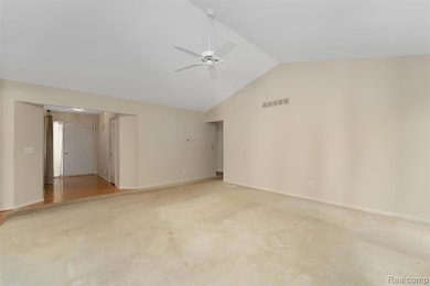 3120 Point of the Woods Dr, West Bloomfield, MI 48324 - photo 7