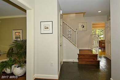 20324 Pleasant Ridge Dr, Montgomery Village, MD 20886 - photo 5