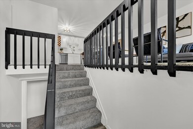 7006 Sheldon Ln, Sykesville, MD 21784 - photo 3