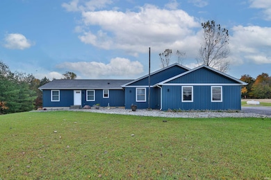 2830 E Kammerer Rd, Kendallville, IN 46755 - photo 2