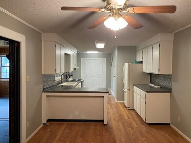 305 Cornell Dr, Warner Robins, GA 31093 - photo 6