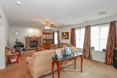 7107 Robinwood Dr, Tobyhanna, PA 18466 - photo 7