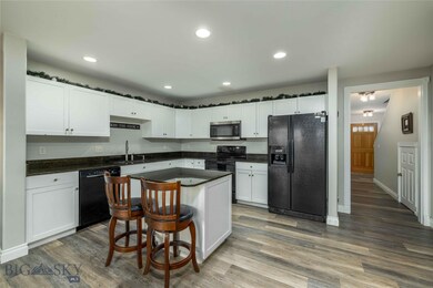 Kitchen/Island