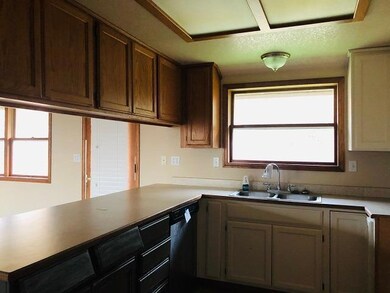 790 Jumpoff Joe Creek Rd, Grants Pass, OR 97526 - photo 5