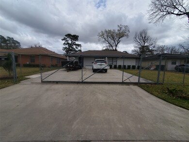 10450 Wolbrook St, Houston, TX 77016 - photo 2