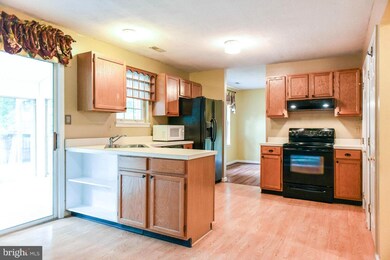 21298 Scarborough Dr, Lexington Park, MD 20653 - photo 4