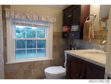 2nd floor full bath