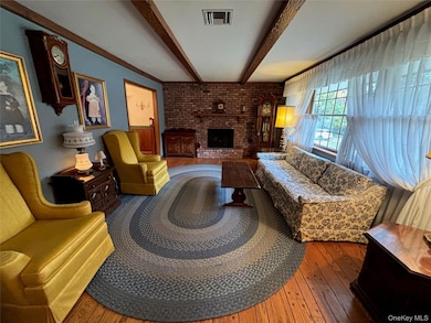 8 Rope Ct, Melville, NY 11747 - photo 2