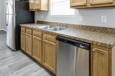 8144 Hilsdale Rd, Jacksonville, FL 32216 - photo 7