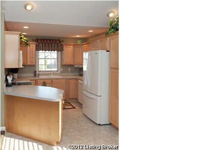 7410 Apple Mill Dr, Louisville, KY 40228 - photo 4