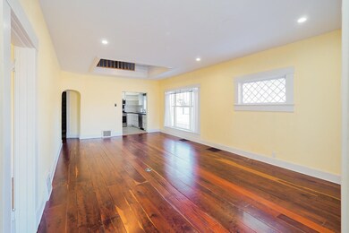 502 S ELM-108