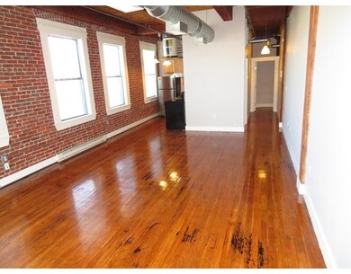 49 Munroe St unit 3, Lynn, MA 01901 - photo 2