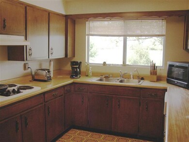 unlisted-address, Central Point, OR 97502 - photo 3