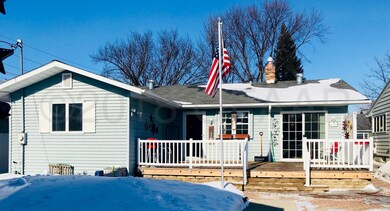 1919 8th Av N1