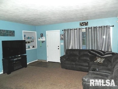 612 Waverly Rd, Davenport, IA 52804 - photo 3