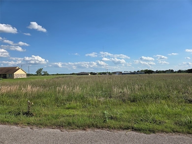 Lot access from two streets!