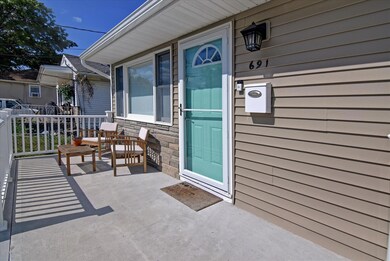 02-Front Porch