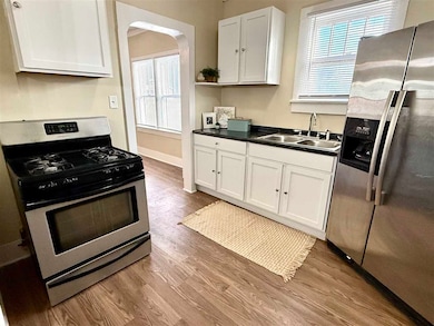 703 N 4th St, Blackwell, OK 74631 - photo 6