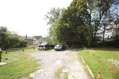 1751 Mahoning Ave, Youngstown, OH 44509 - photo 3