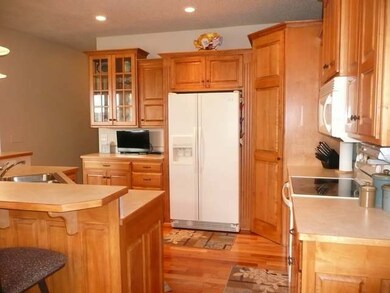 1339 Golden Eagle Ln, Bismarck, ND 58503 - photo 3