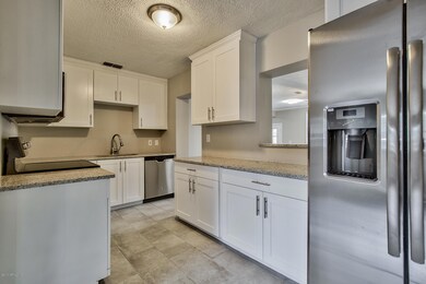 2846 Kline Rd, Jacksonville, FL 32246 - photo 2